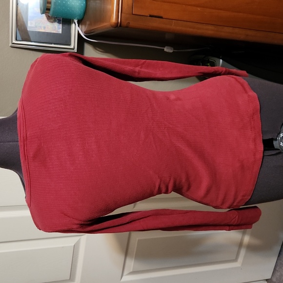 Henley style top. - Picture 3 of 5